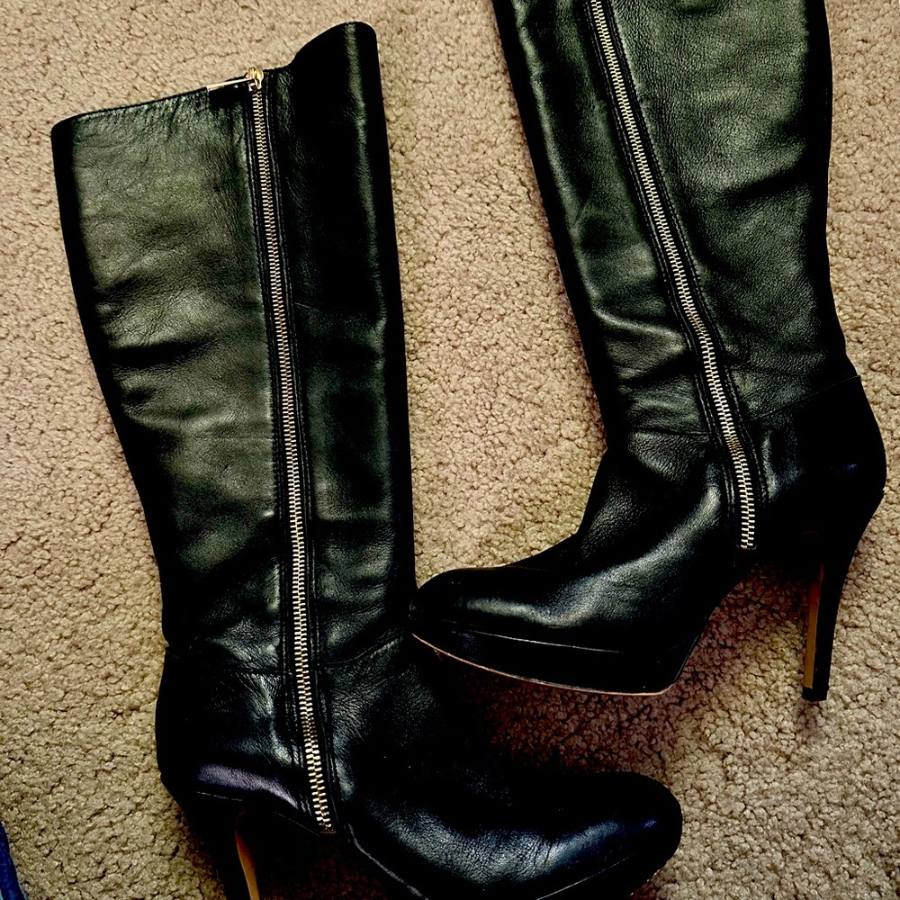 Vince Camuto black leather knee high boot. Size 7.. Barely A couple times.
